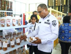 NTT Mart Sabu Raijua Resmi Dibuka, Wagub Johni Asadoma Dorong UMKM Tembus Pasar Global