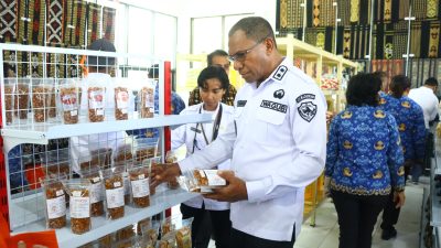 NTT Mart Sabu Raijua Resmi Dibuka, Wagub Johni Asadoma Dorong UMKM Tembus Pasar Global