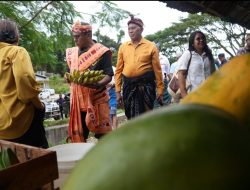 Dari NTT Mart hingga Pasar Weekarou, Cara Wagub Johni Asadoma Menghidupkan Harapan Pedagang Kecil