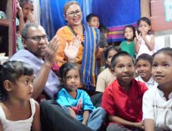 Wagub NTT Sambangi TBM Sion Waikabubak, Motivasi Anak-anak Rajin Membaca dan Raih Cita-cita